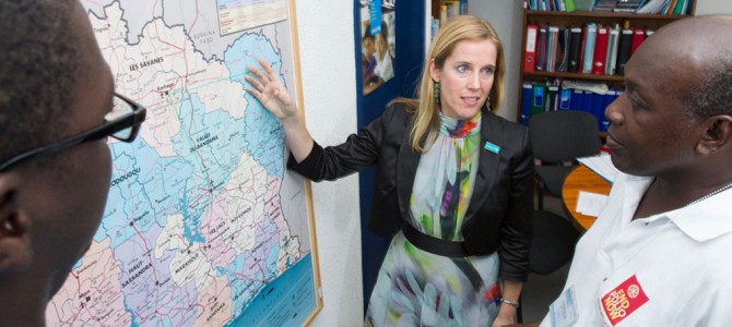COLLABORA CON NOI